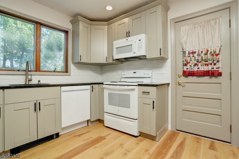 Lake Hiawatha - Residential Lease