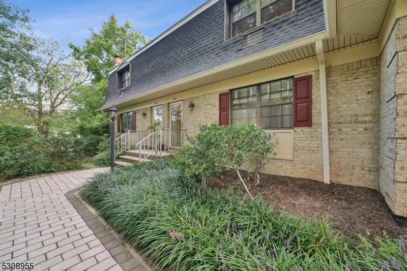 View Summit City, NJ 07901 townhome