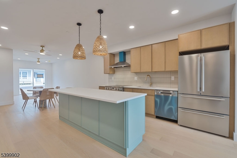 Avon Lakeview Townhomes - Residential