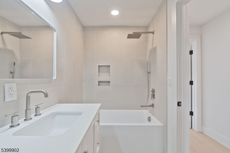 Avon Lakeview Townhomes - Residential