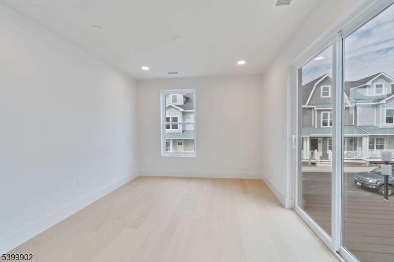 Avon Lakeview Townhomes - Residential