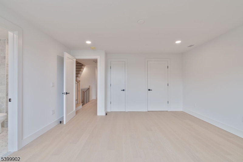 Avon Lakeview Townhomes - Residential