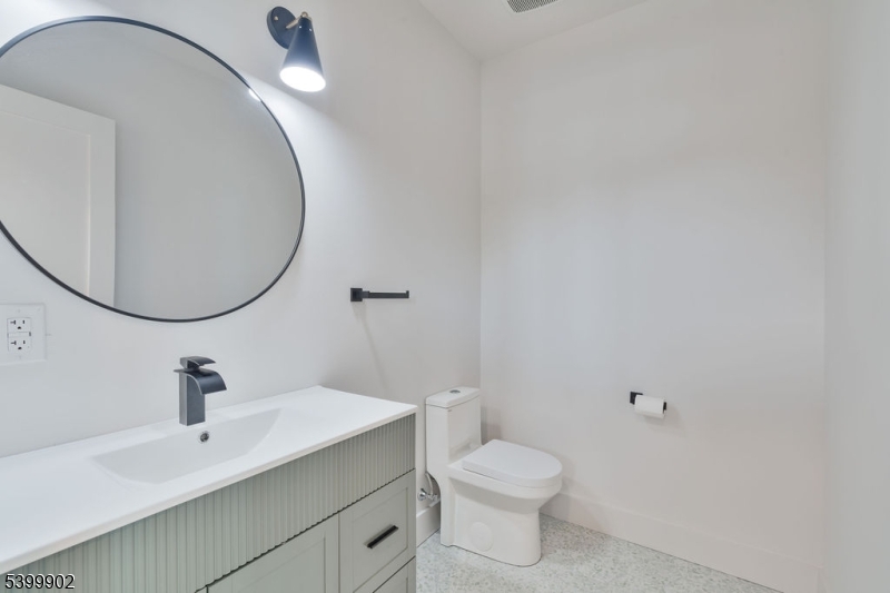 Avon Lakeview Townhomes - Residential