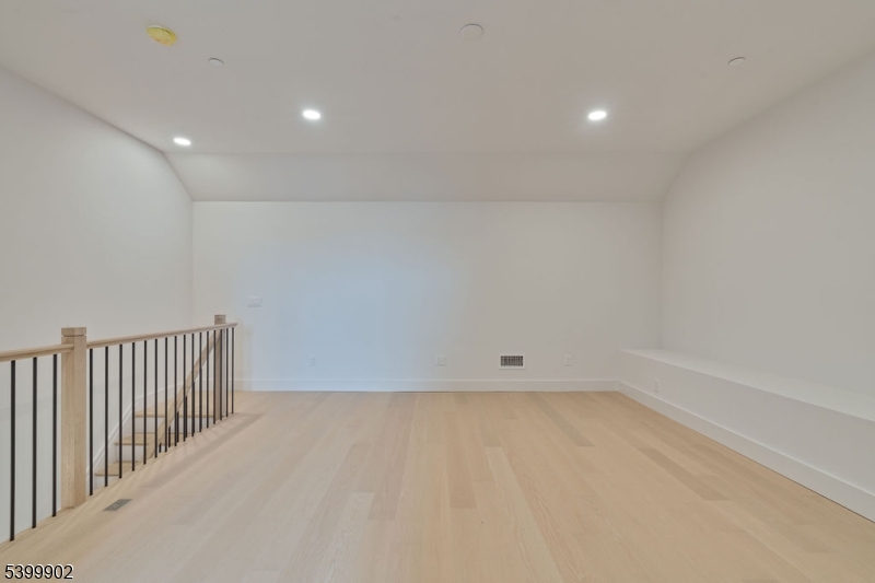 Avon Lakeview Townhomes - Residential