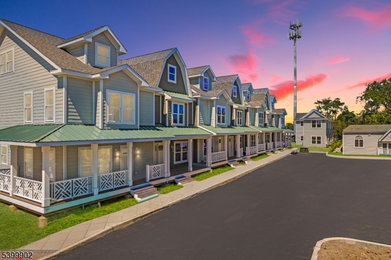 Avon Lakeview Townhomes - Residential