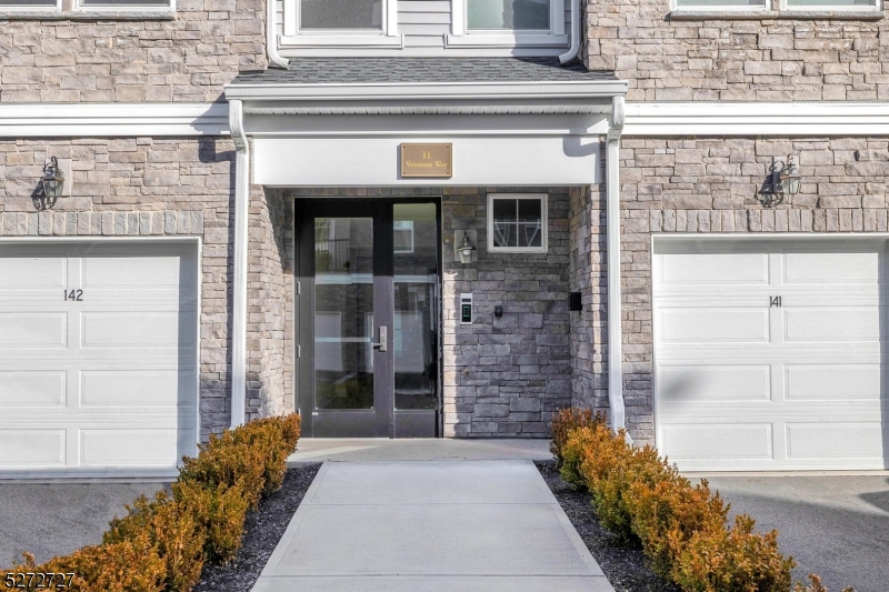 Collection at Morris Plains - Residential