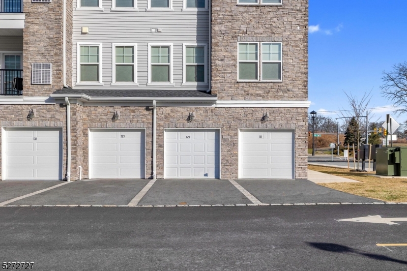 Collection at Morris Plains - Residential