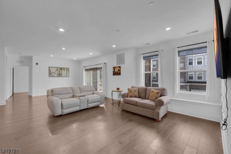 Collection at Morris Plains - Residential