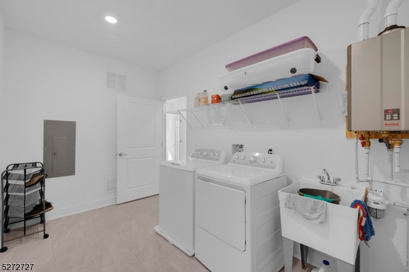 Collection at Morris Plains - Residential