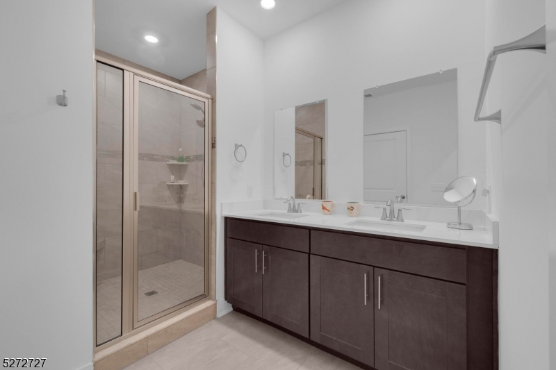 Collection at Morris Plains - Residential