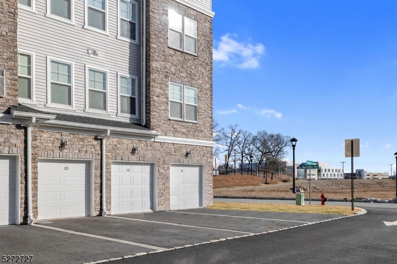 Collection at Morris Plains - Residential