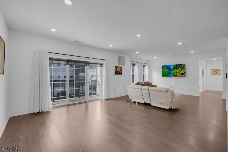 Collection at Morris Plains - Residential