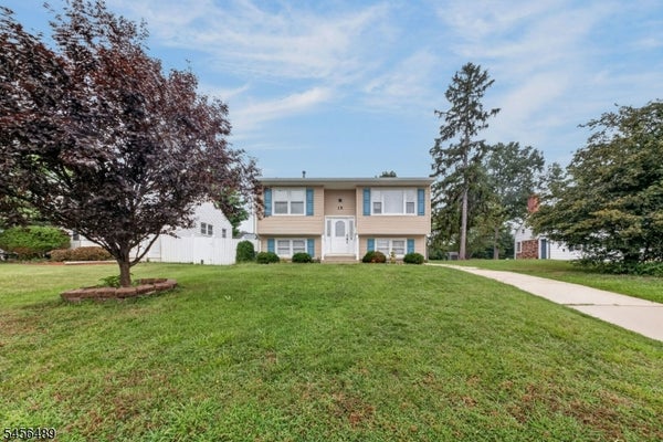 15 BARBER BLVD, SOUTH BOUND BROOK, NJ 08880 - Image aa25fb148bd351ea8c59a1d7a3bc229d/3870408261