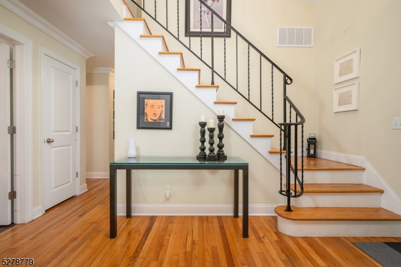 Murray Hill - Residential