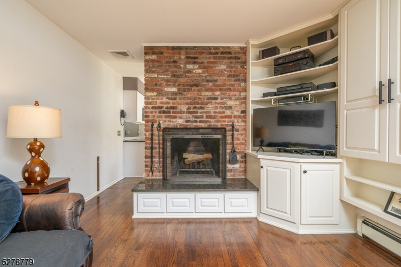 Murray Hill - Residential