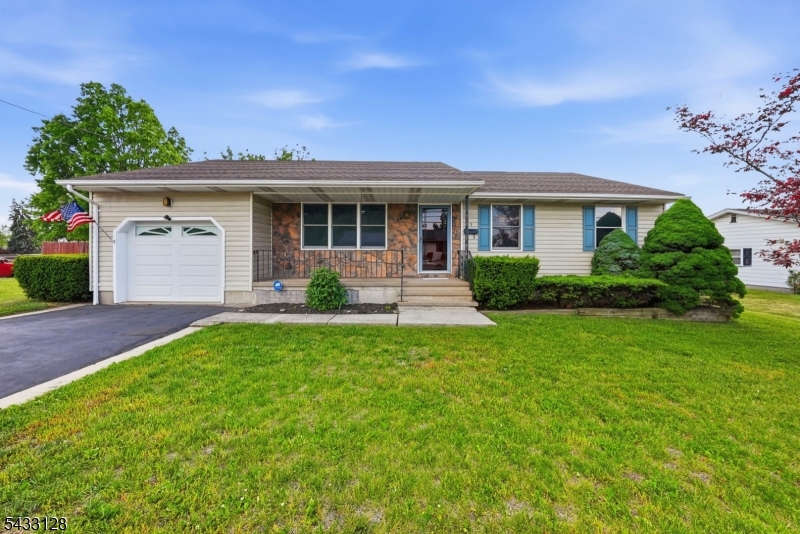 Photo 1 of 36 — 5 N 13Th Ave, Manville Boro, NJ 08835