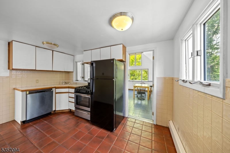 104 Bucknell Ave