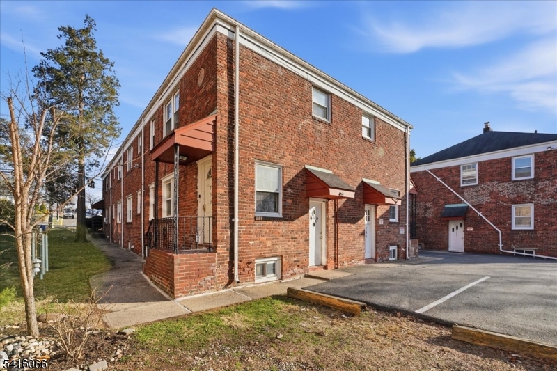 Tall Trees Condominium - Residential