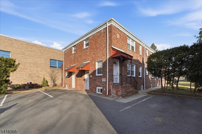 Tall Trees Condominium - Residential