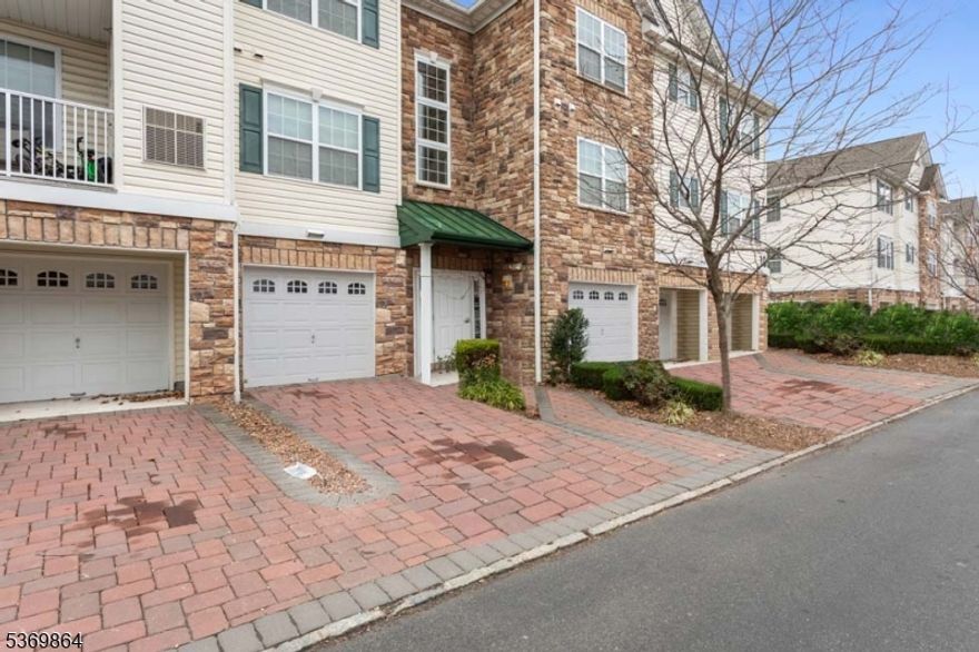 Airy and luxurious, these spacious apartments are packed with a tremendous array of modern quality features to meet the most demanding lifestyle. From the modern stone and vinyl exteriors to the well-appointed interiors, everything is built for energy efficiency to make your life easier. Enjoy the combination of ceramic tile, oak flooring, and/or wall-to-wall carpeting. The kitchens include designer wood cabinetry, granite counter tops and quality stainless steel appliances. Every unit has its own washer and dryer for your convenience, as well as plenty of closet space for storage.