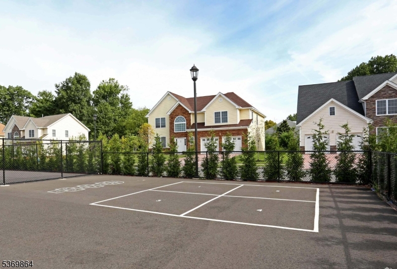 Springfield Gardens - Residential Lease