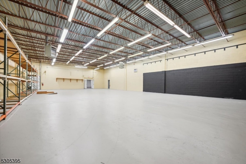 RT 22 CORRIDOR - Commercial Lease