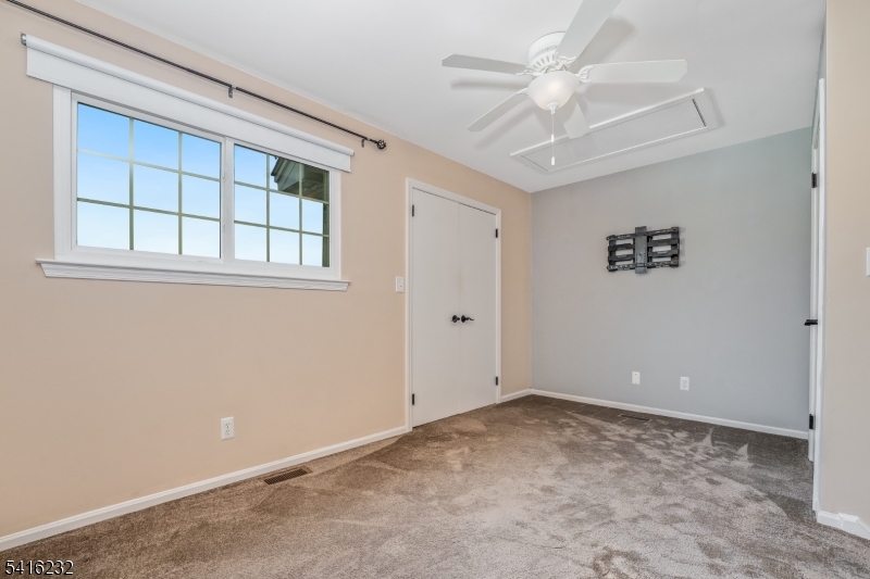 Signal Pointe - Residential