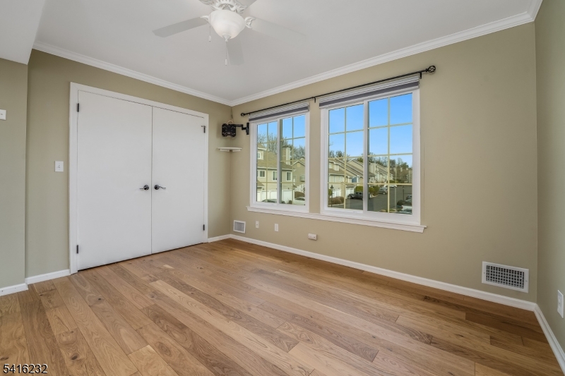 Signal Pointe - Residential