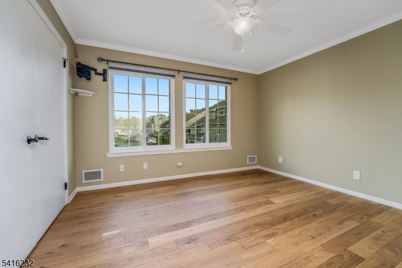 Signal Pointe - Residential