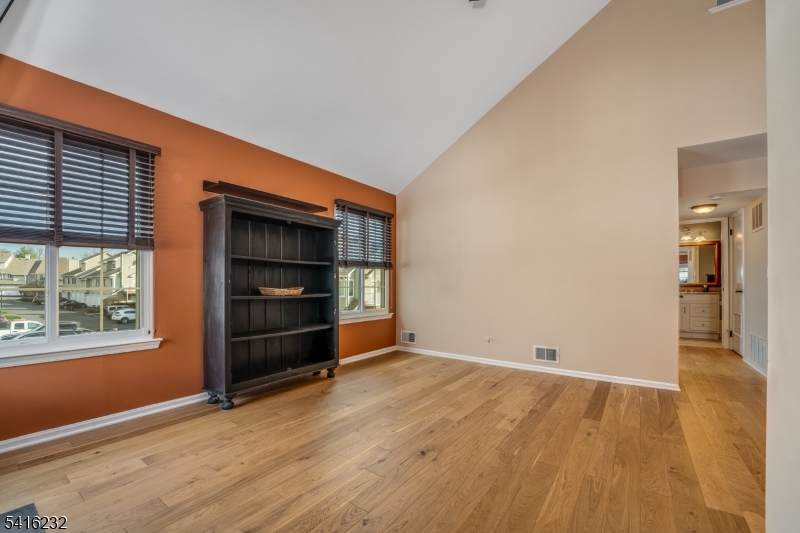 Signal Pointe - Residential