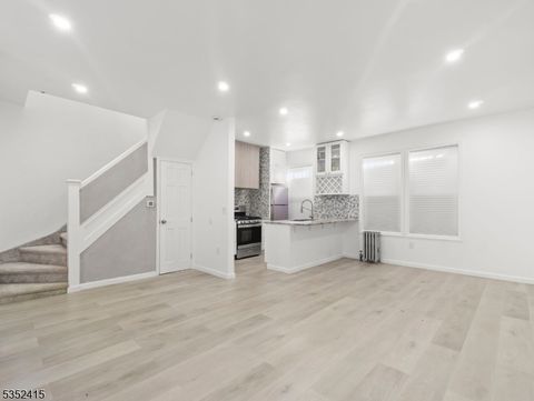 MLS: 3957930