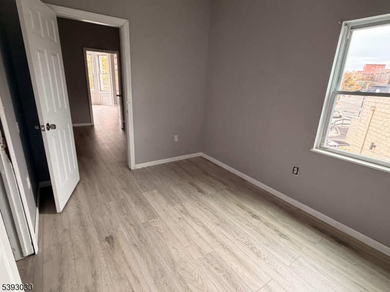 LOWER BROADWAY - Residential Lease