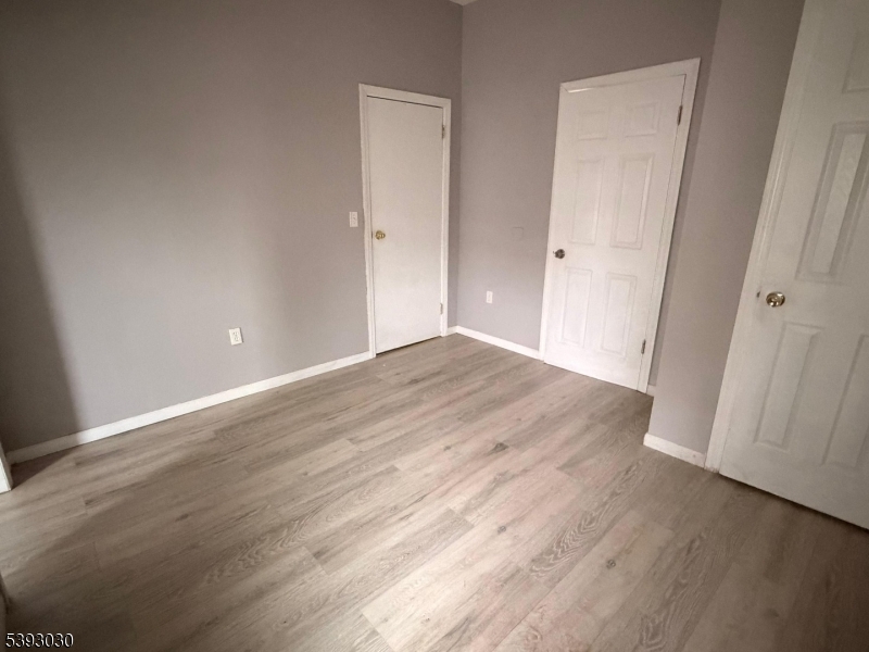 LOWER BROADWAY - Residential Lease