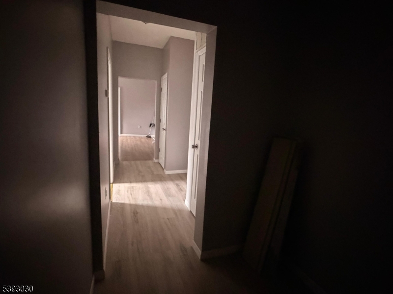 LOWER BROADWAY - Residential Lease