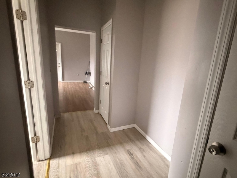 LOWER BROADWAY - Residential Lease