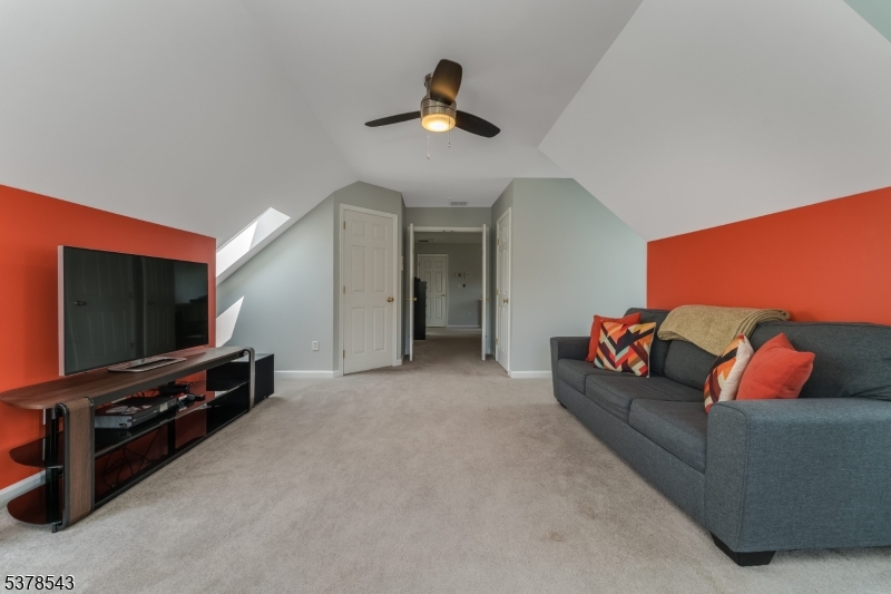 COVERED BRIDGE AREA - Residential