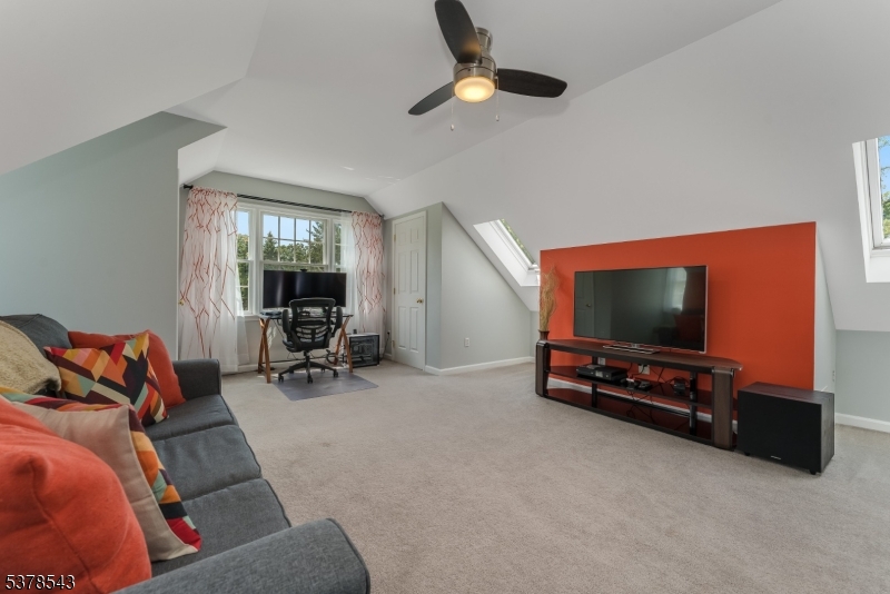 COVERED BRIDGE AREA - Residential