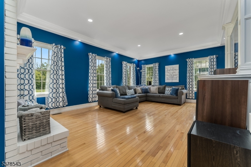 COVERED BRIDGE AREA - Residential