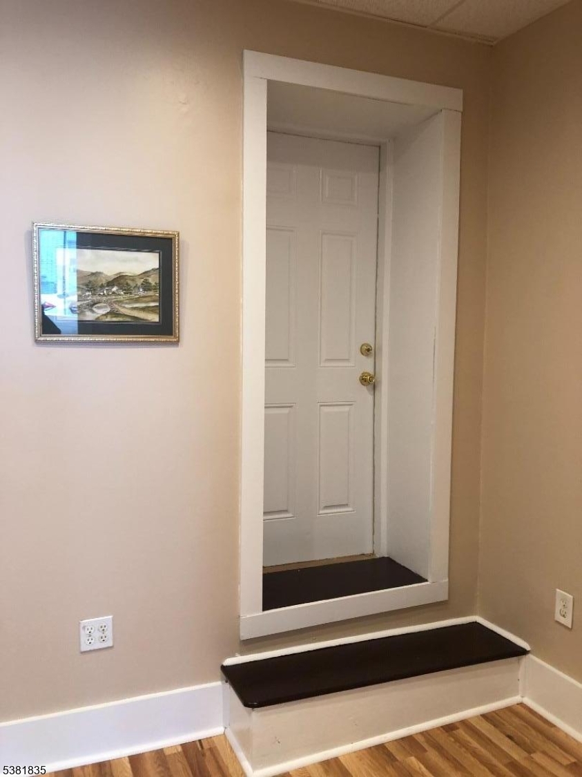 Newton Business District - Residential Lease