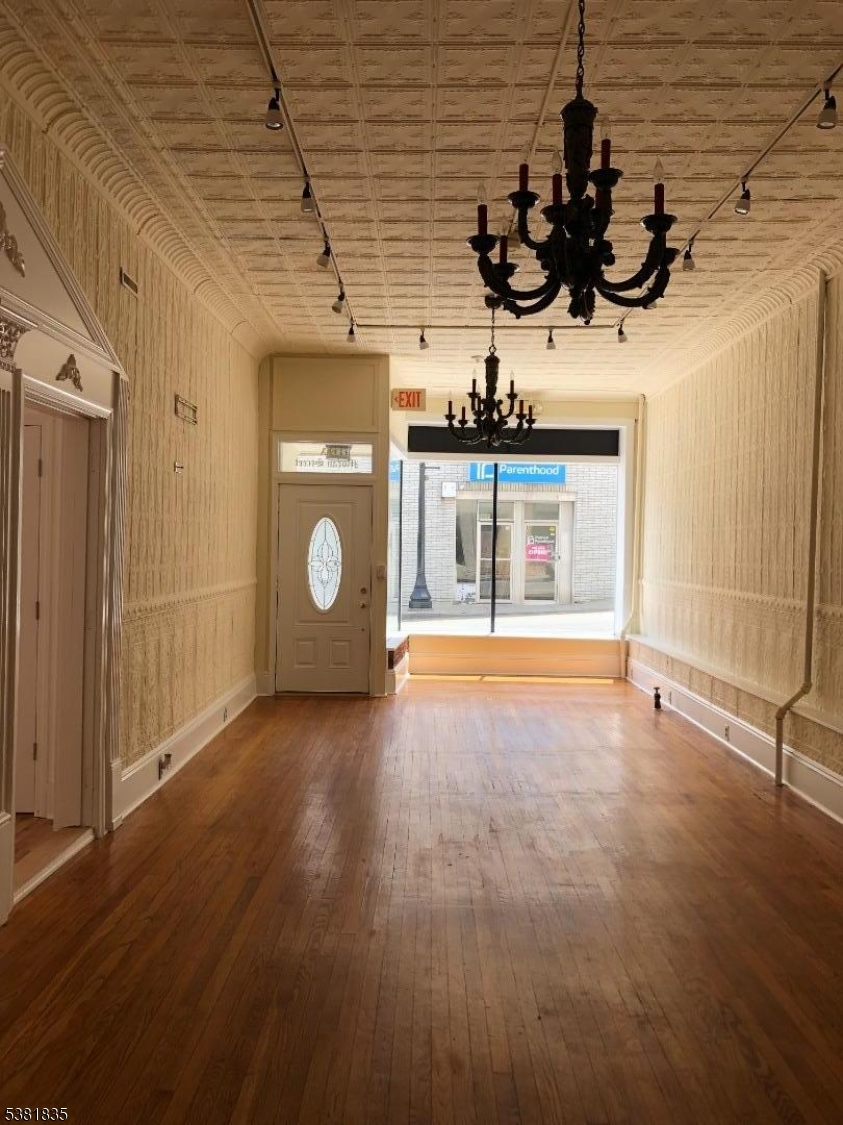 Newton Business District - Residential Lease