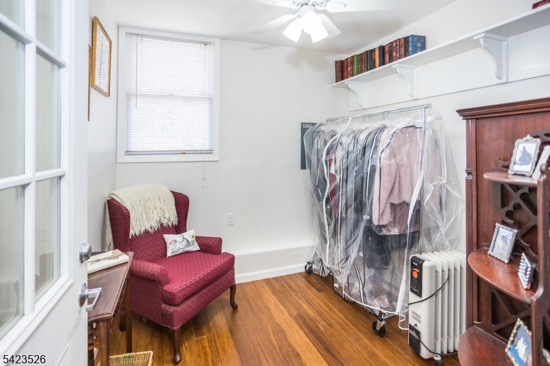 Ironia - Residential