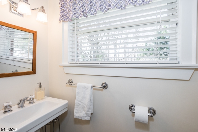 Ironia - Residential