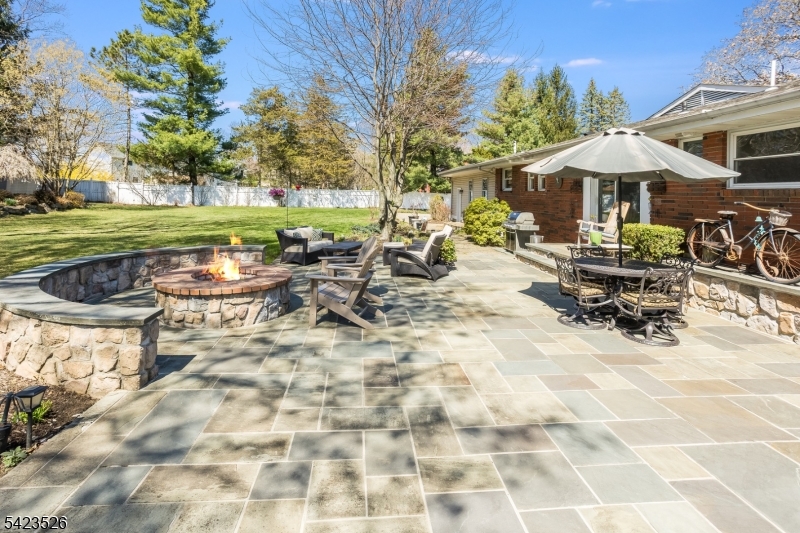 Ironia - Residential