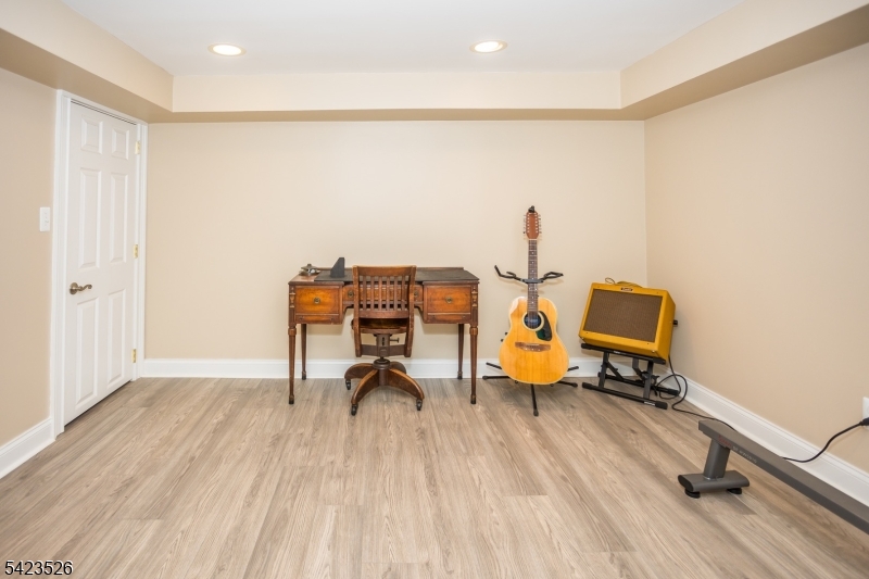 Ironia - Residential