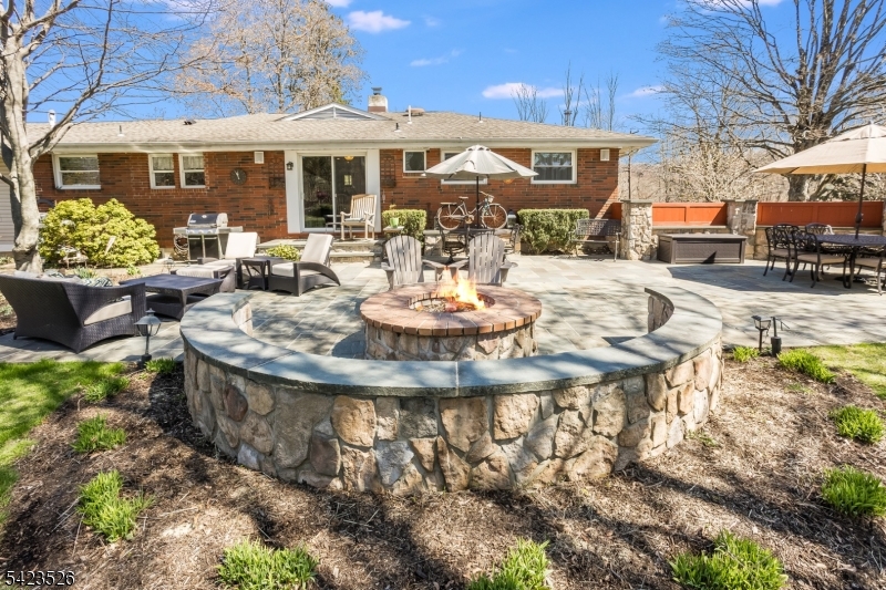 Ironia - Residential