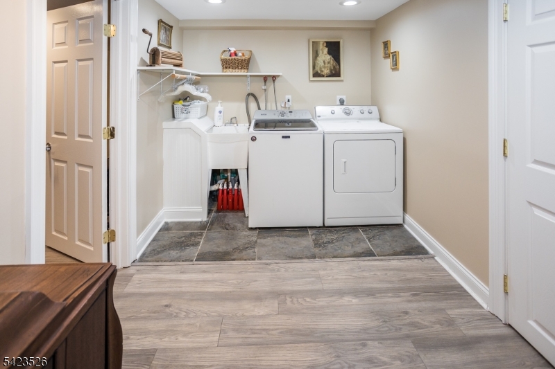 Ironia - Residential