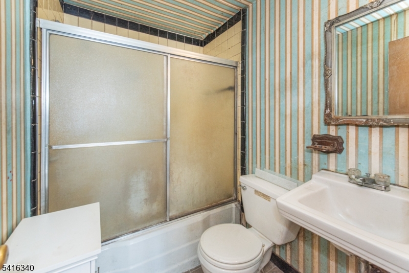 PACKANACK LAKE - Residential