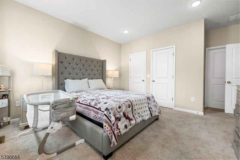 Liberty Square at Wesmont - Residential