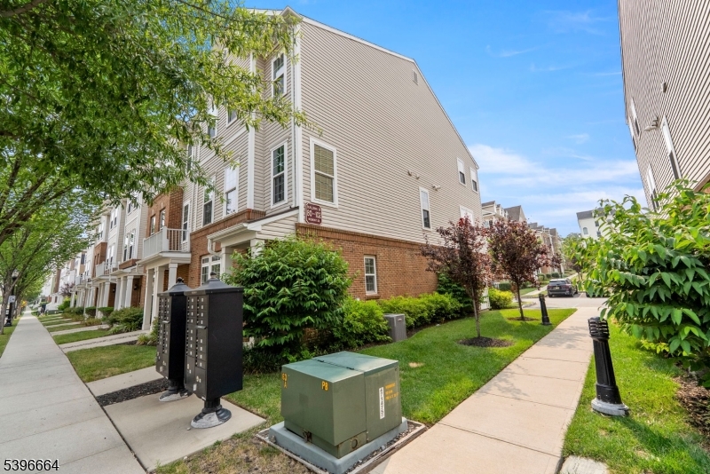 Liberty Square at Wesmont - Residential