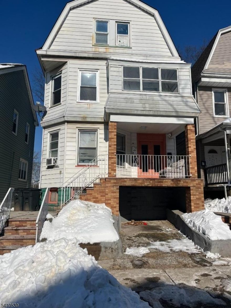 Heat, hot water and cooking gas are included on this 2nd floor Apartment nicely done.  It has 3 bedrooms, full bath, eat-in-kitchen and a summer office.